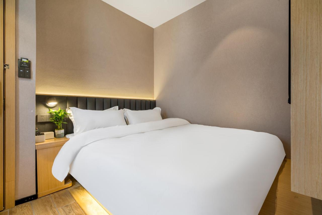 Meego Smart Select Hotel Shanghai Exterior foto